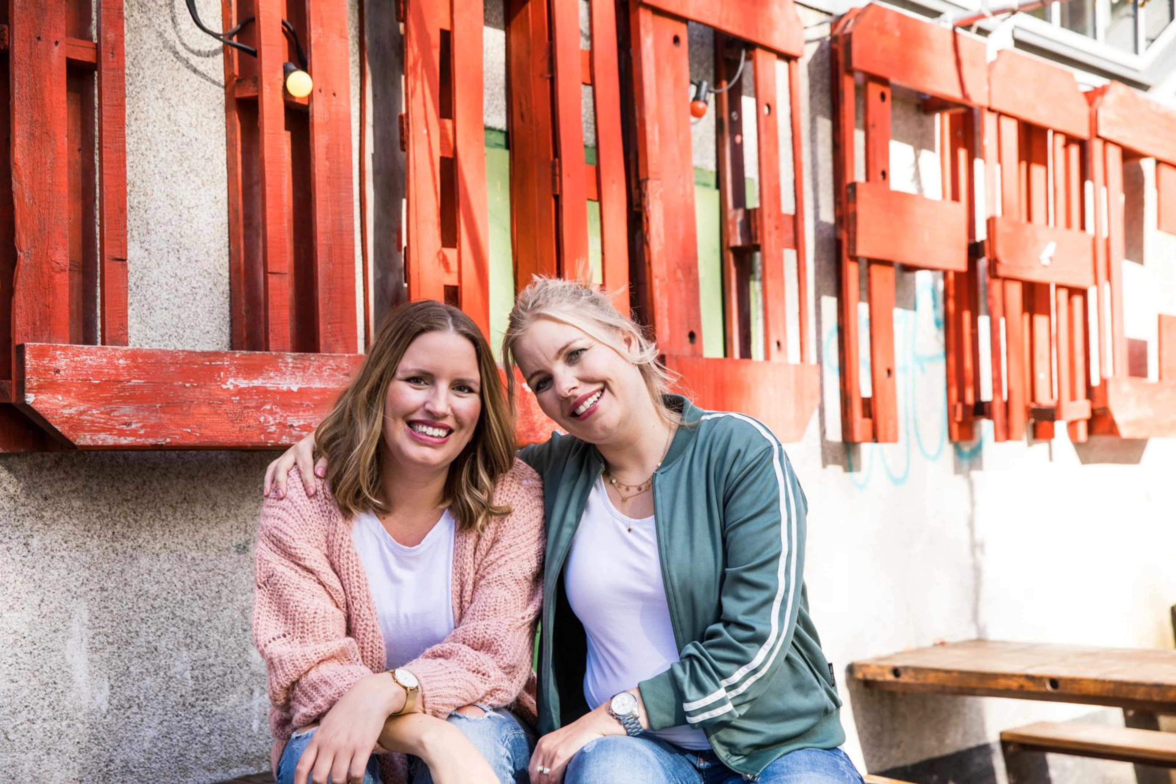 Zussen Annika en Pauline van 'Uit Paulines Keuken'